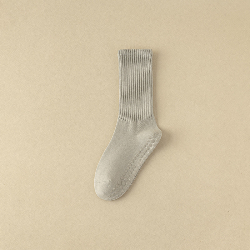 Macaron color Pilates/yoga socks mid-tube non-slip