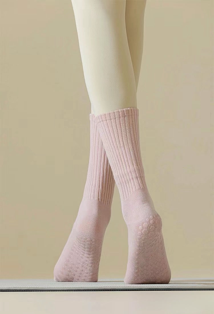 Macaron color Pilates/yoga socks mid-tube non-slip