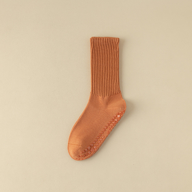Macaron color Pilates/yoga socks mid-tube non-slip