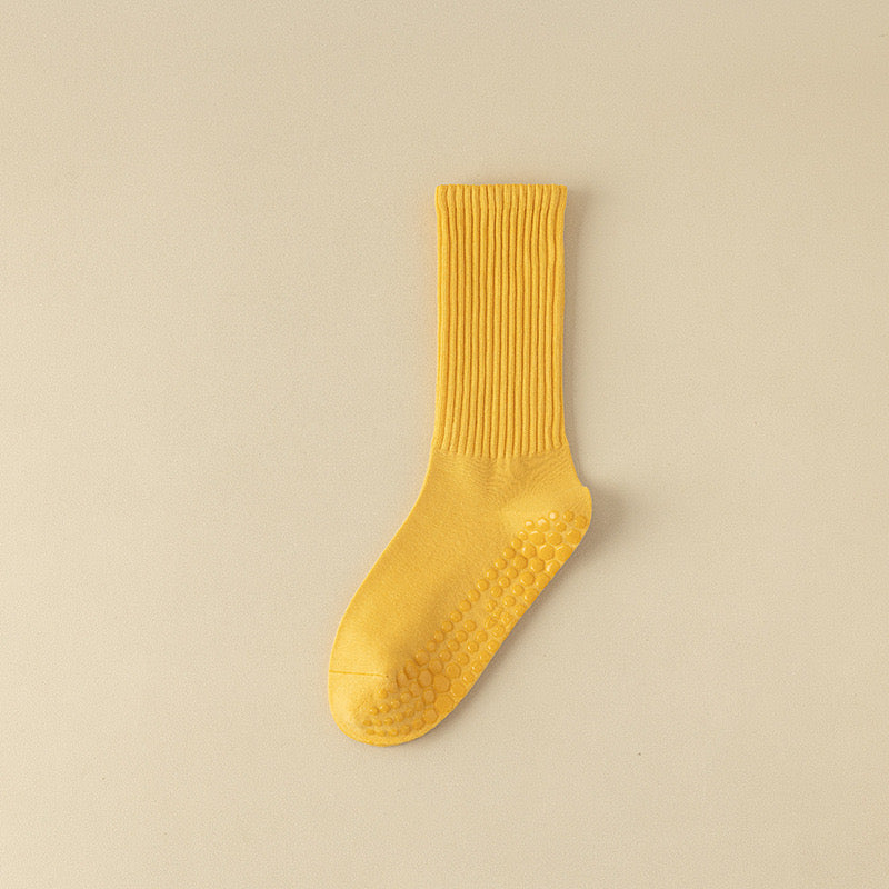 Macaron color Pilates/yoga socks mid-tube non-slip