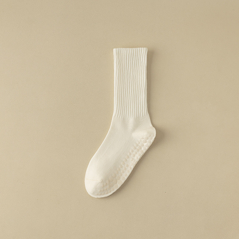 Macaron color Pilates/yoga socks mid-tube non-slip