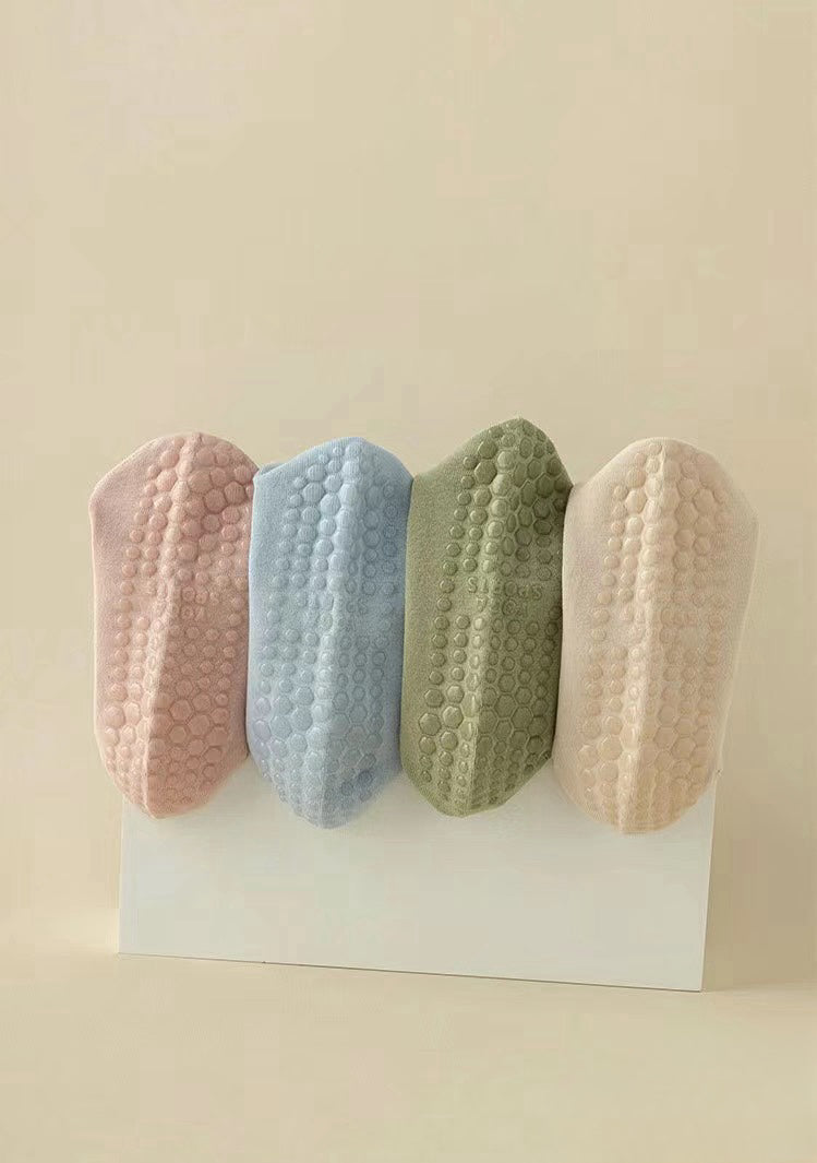 Macaron color Pilates/yoga socks mid-tube non-slip